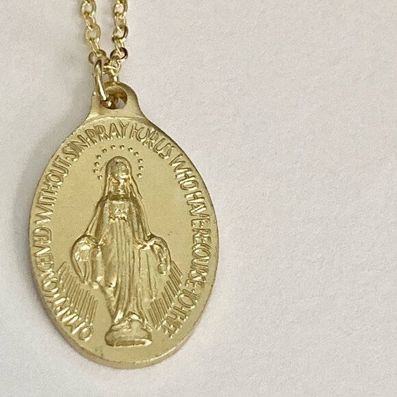 Immaculate Conception VirginMary Miraculous Medal Necklace GoldTone Sacred Heart - Picture 4 of 10